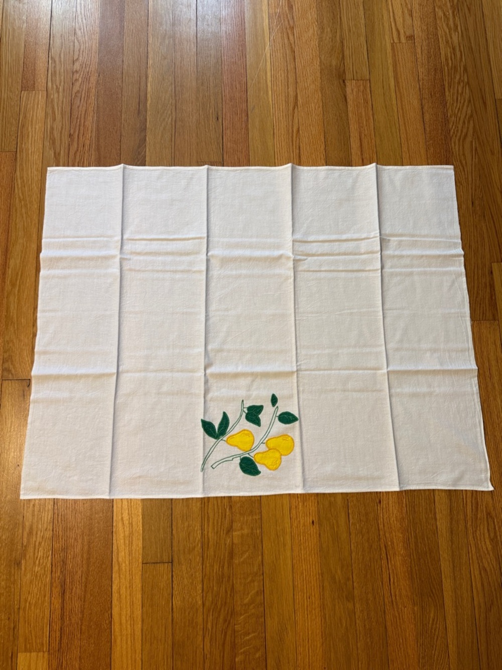 Vintage Handmade Embroidered White Yellow Pear Table Linen Tablecloth